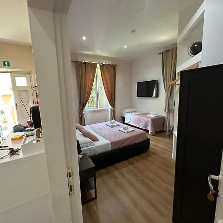 Vatican Garden House 4* רומא
