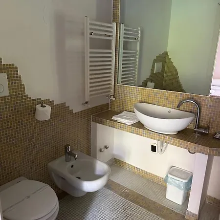 Vatican Garden House בית הארחה 4*