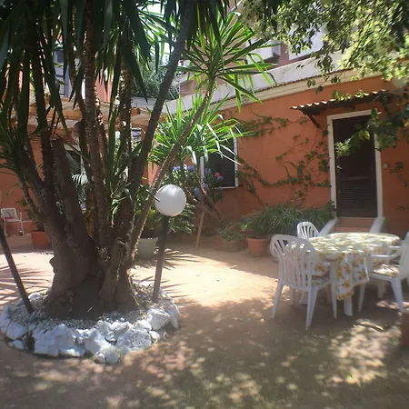 Vatican Garden House בית הארחה רומא