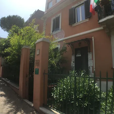 Vatican Garden House 4* רומא